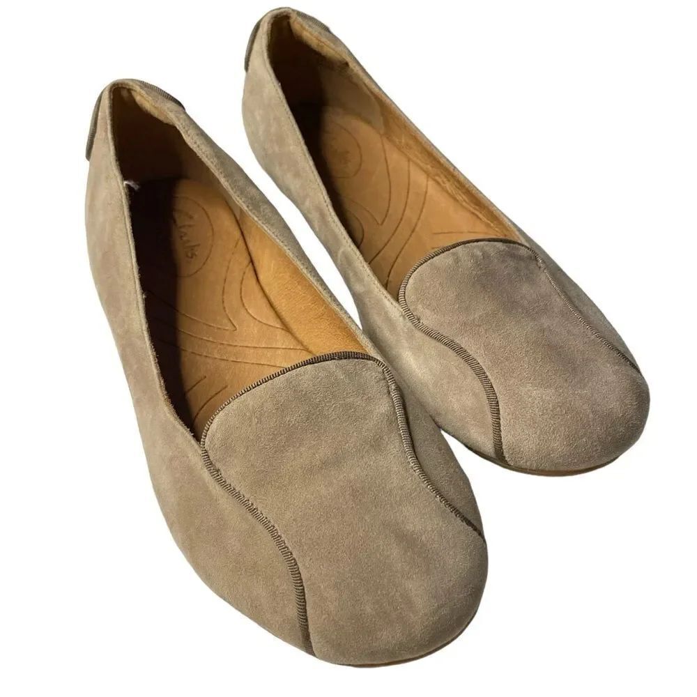 Clarks Indigo Wm’s Sz 8.5 Valley Relax Beige Suede Flats Leather Loafers